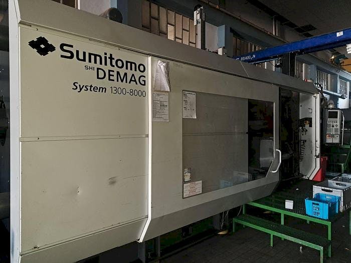 Widok z przodu maszyny Sumitomo Demag 1300-8000