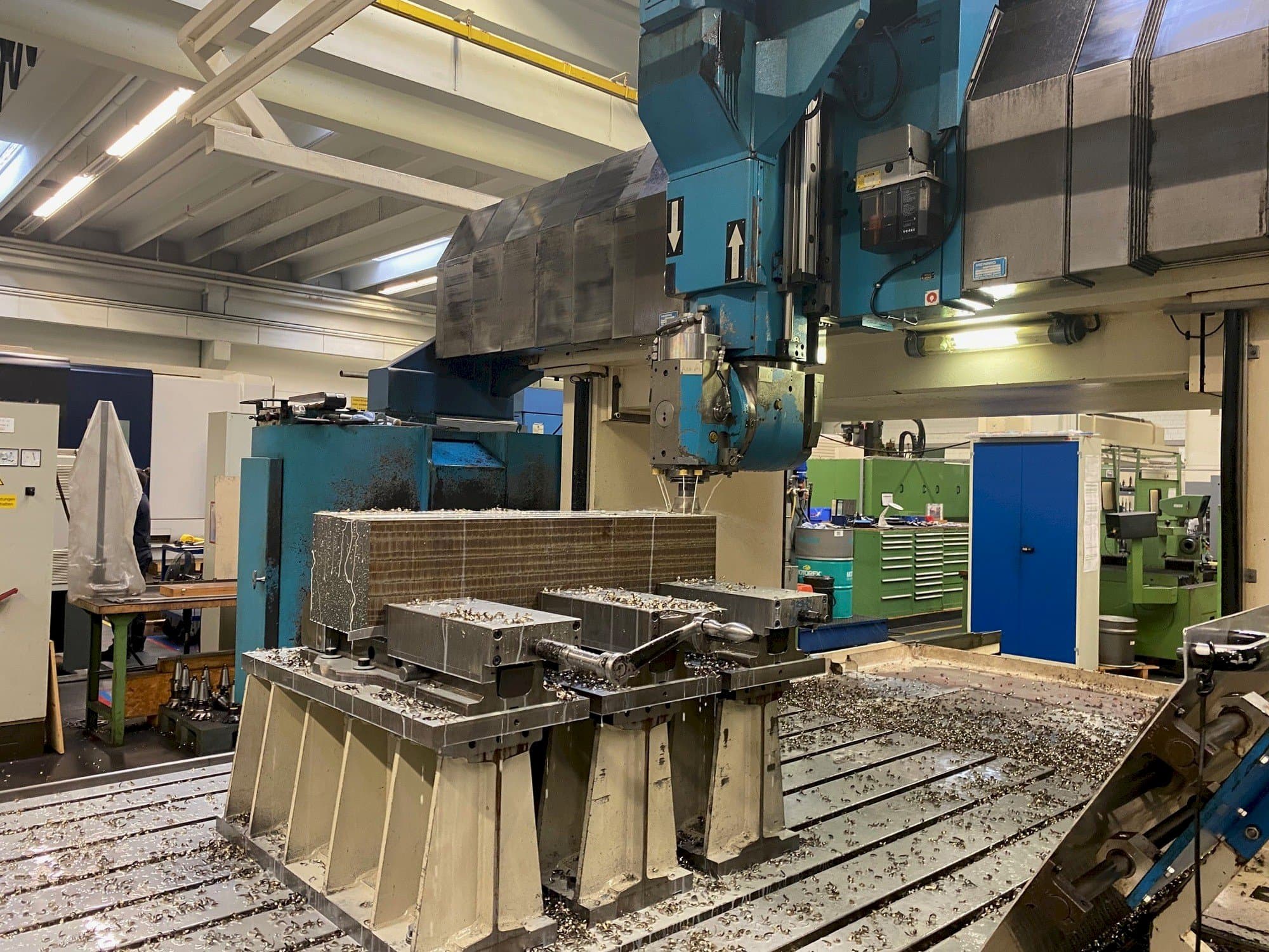 Widok z przodu maszyny Forest Line Seramill 240