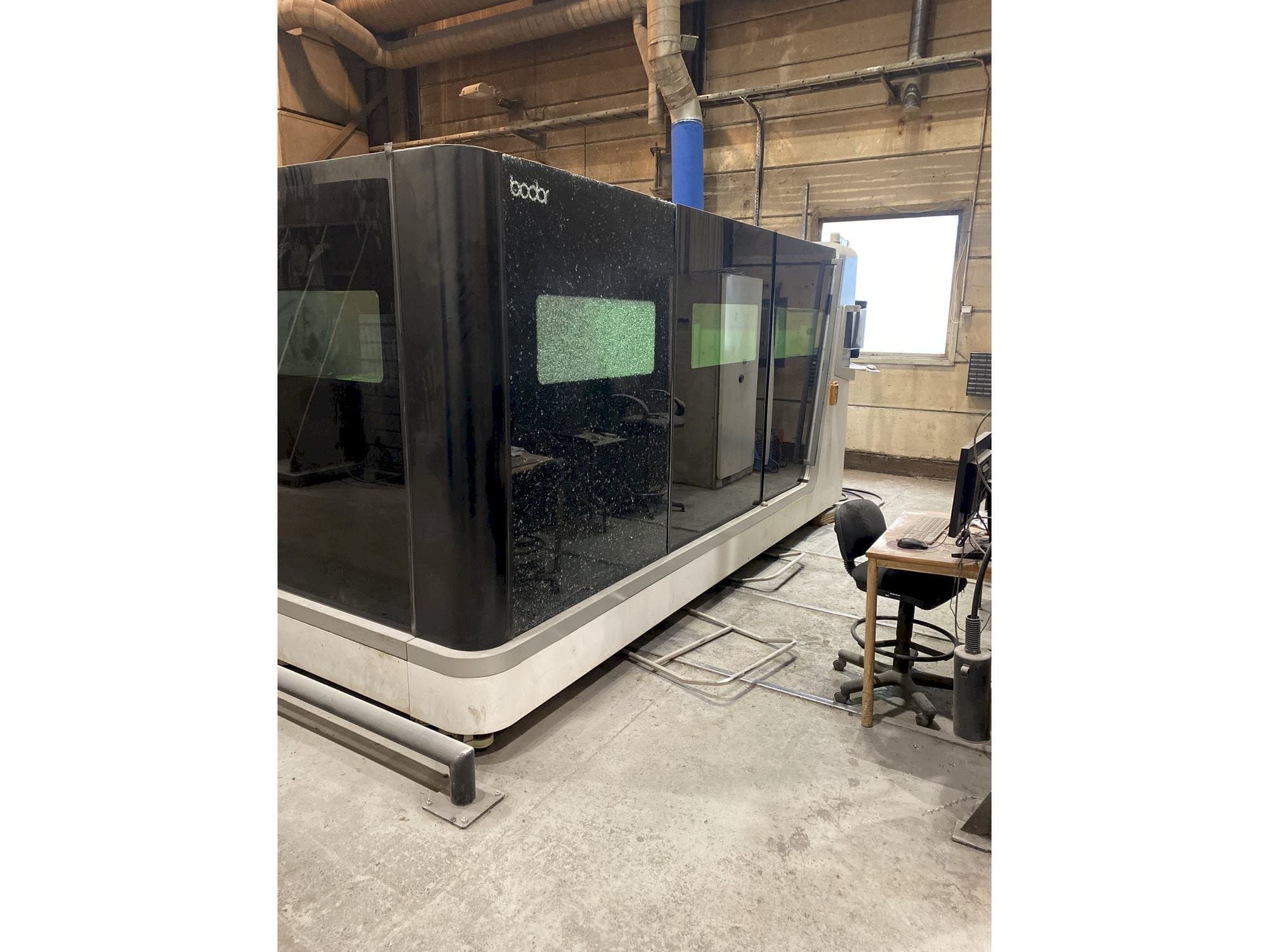 Widok z przodu maszyny Bodor S2040