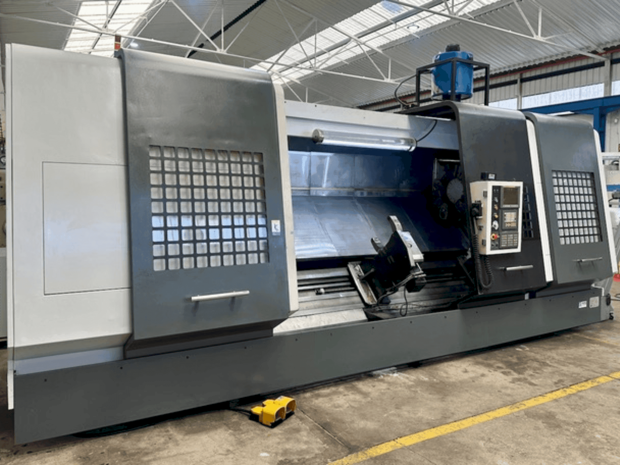 Widok z przodu maszyny SMTCL HTC 63300