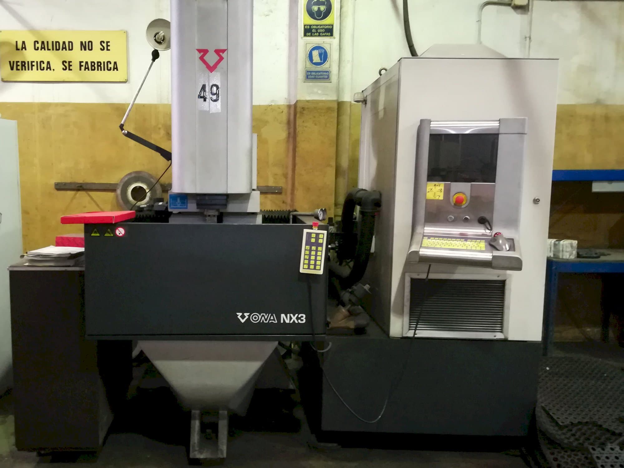 Widok z przodu maszyny ONA NX3