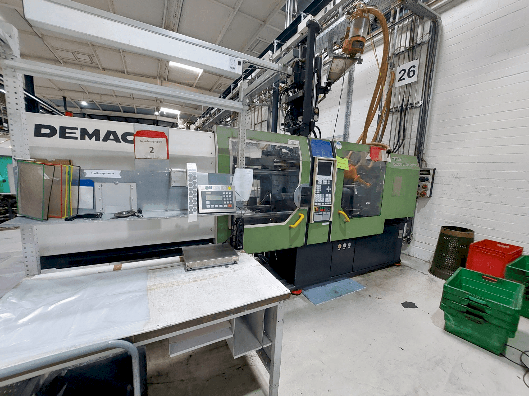 Widok z przodu maszyny DEMAG D110-310H/120V