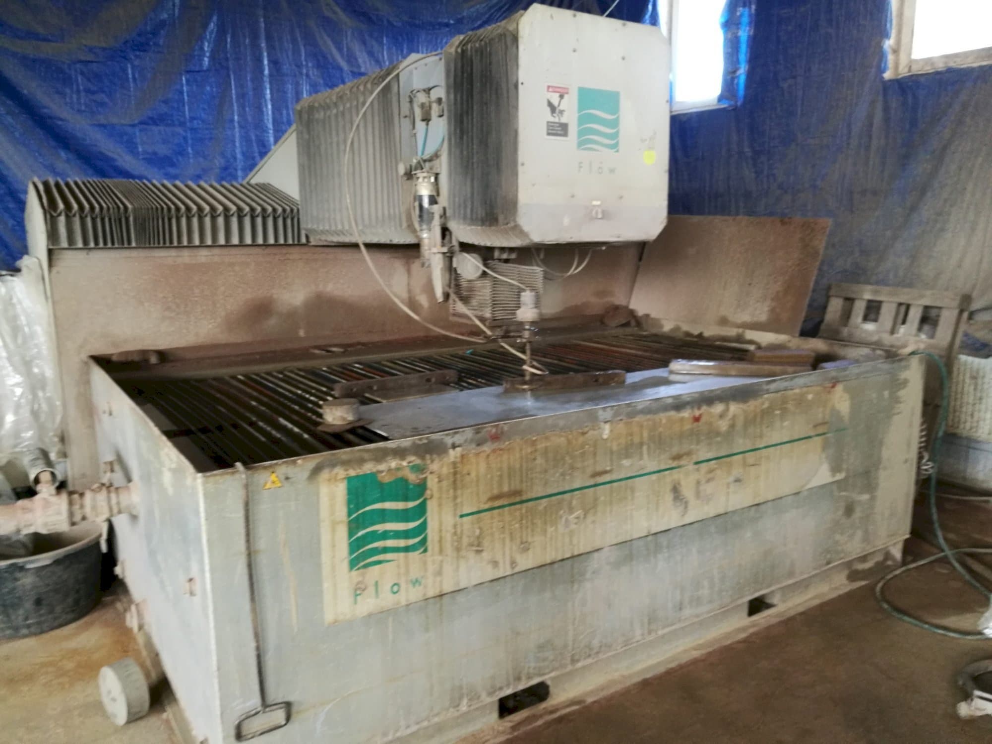 Widok z przodu maszyny Flow IFB 2412