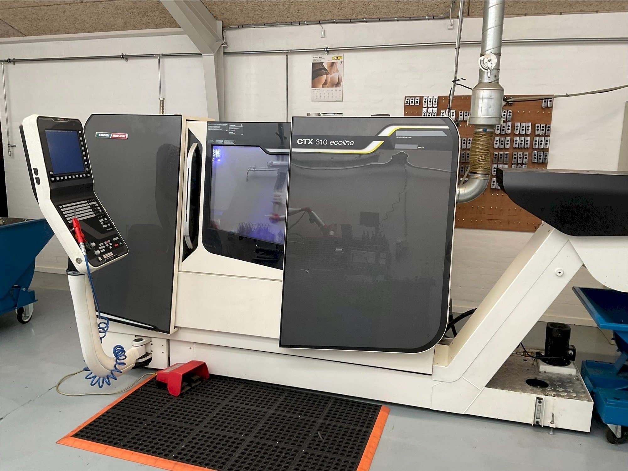 Widok z przodu maszyny DMG MORI CTX 310 ecoline