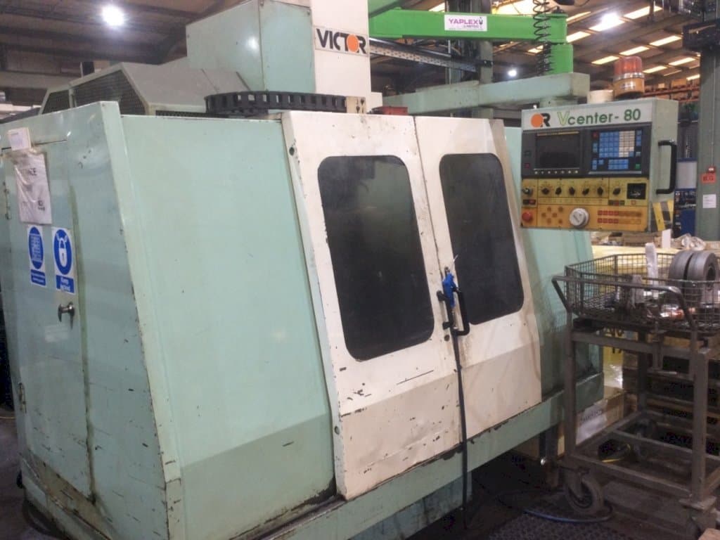 Widok z przodu maszyny Victor V Centre-80