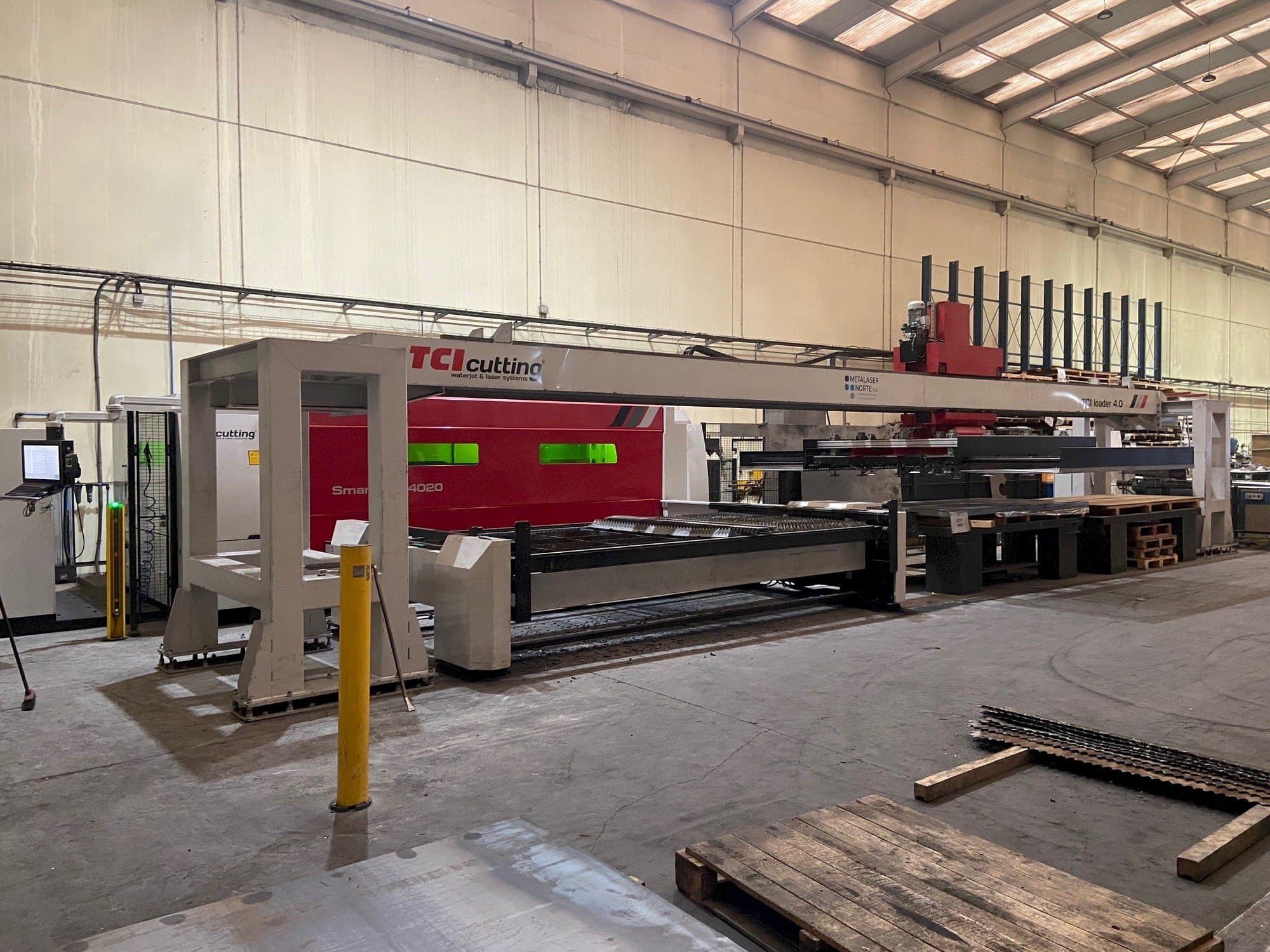 Widok z przodu maszyny TCI Smartline Fiber 4020