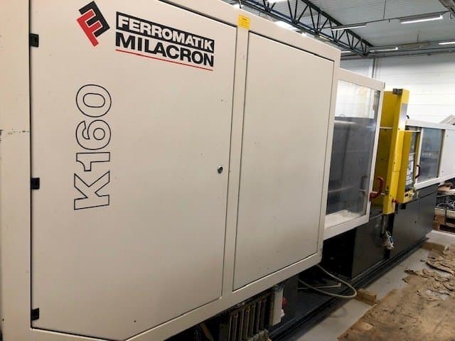 Widok z przodu maszyny Ferromatik MILACRON K160