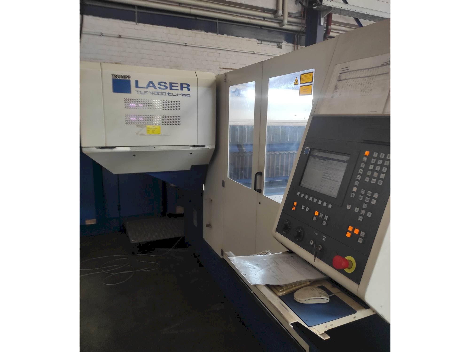 Widok z przodu maszyny Trumpf TRUMATIC L 3030
