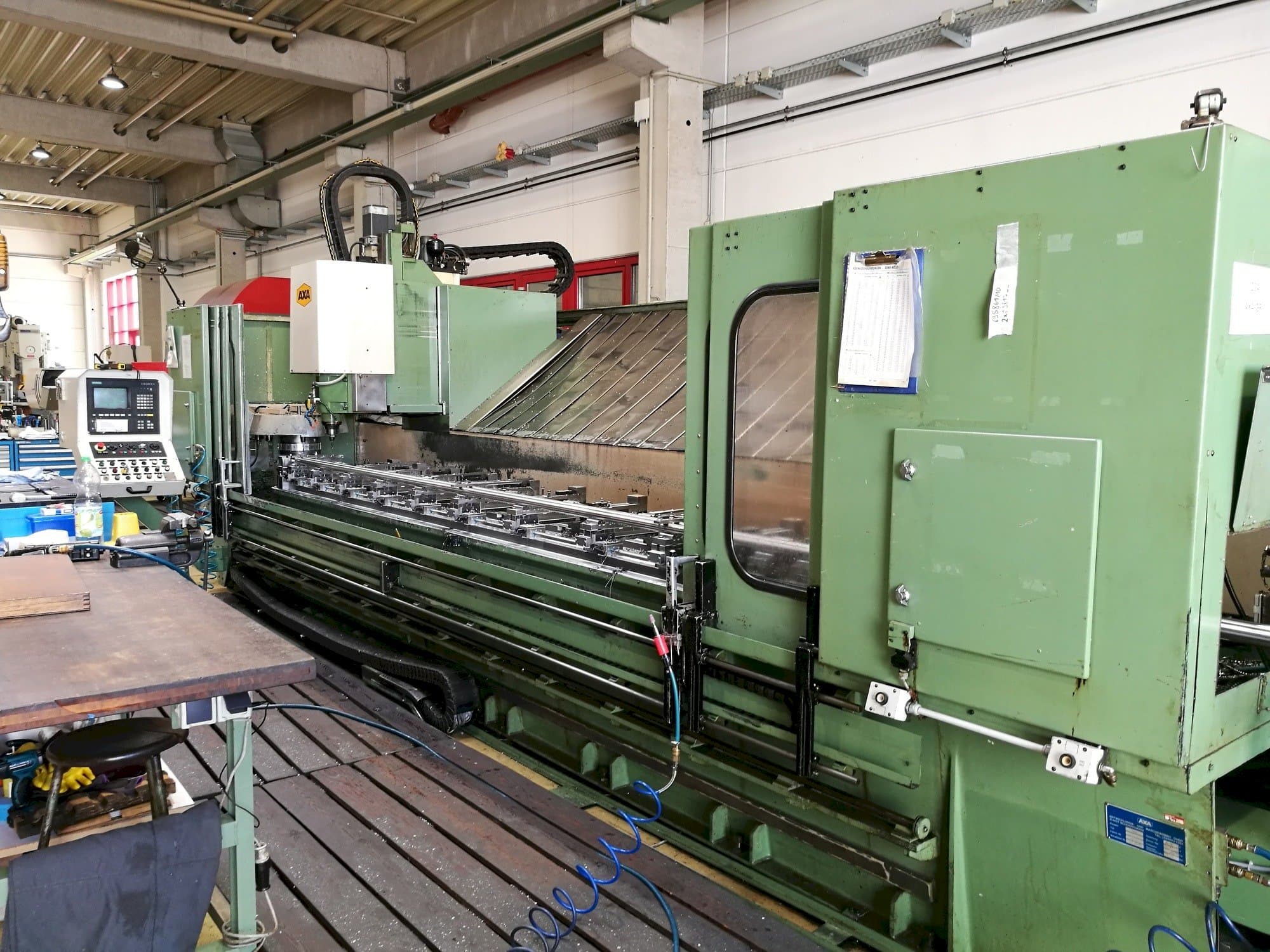 Widok z przodu maszyny AXA VSC 3