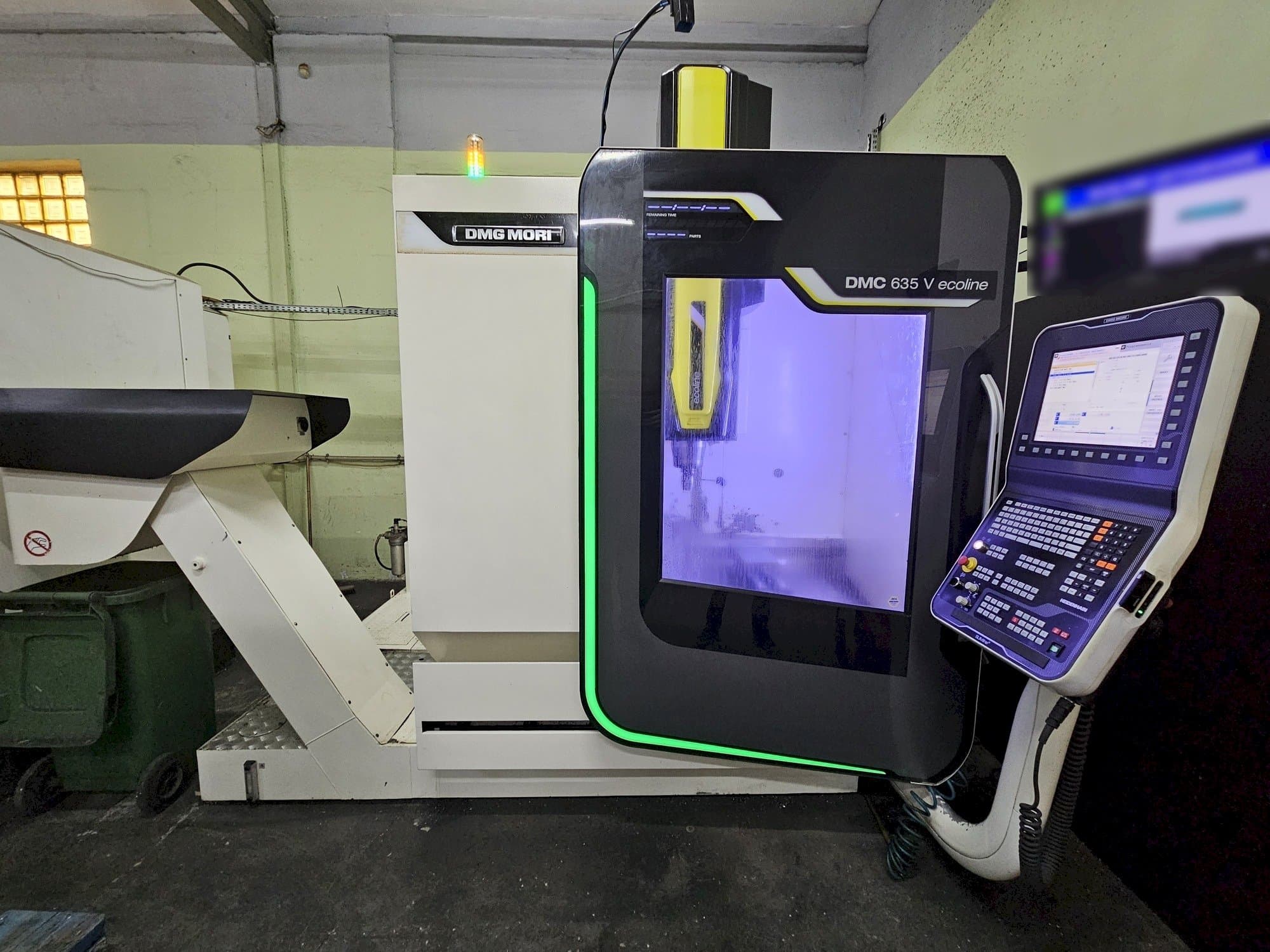 Widok z przodu maszyny DMG MORI DMC 635V ecoline