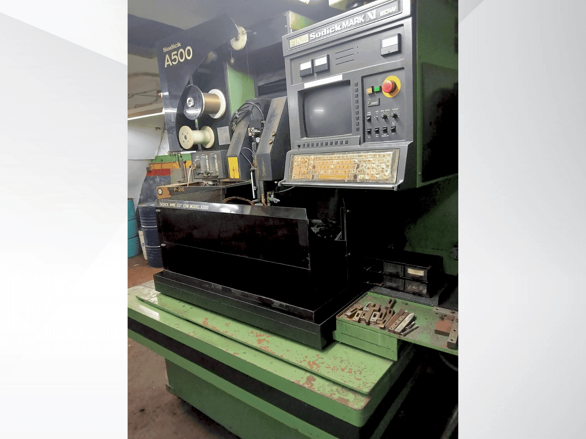 Widok z przodu maszyny Sodick A 500