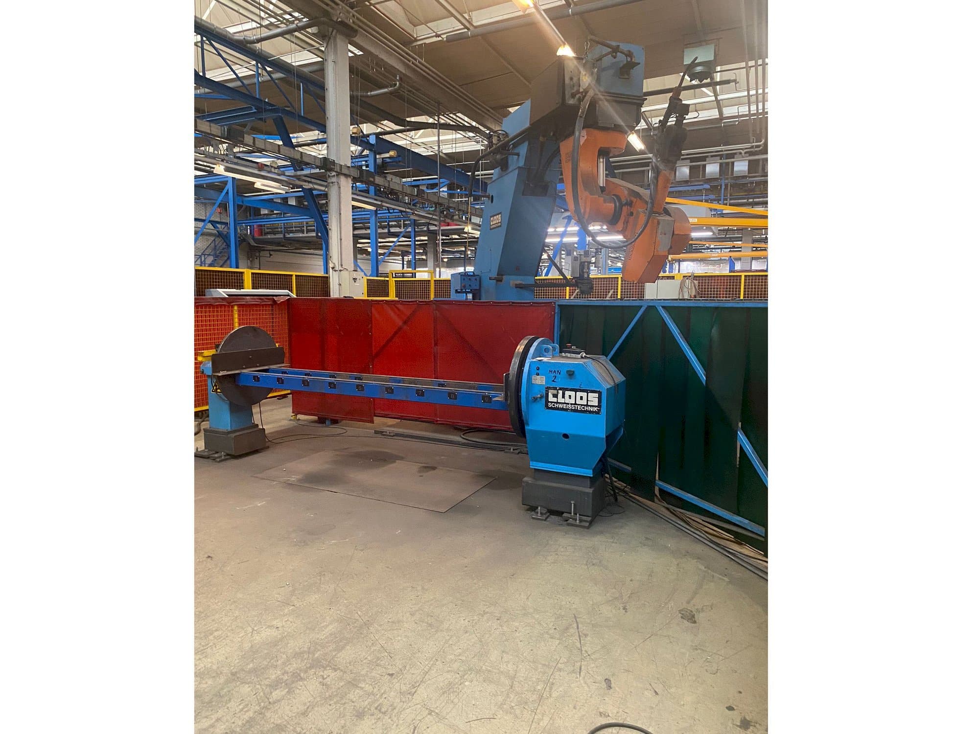 Widok z przodu maszyny Carl Cloos Romat 310 C-Stander WPV-DP-5000N