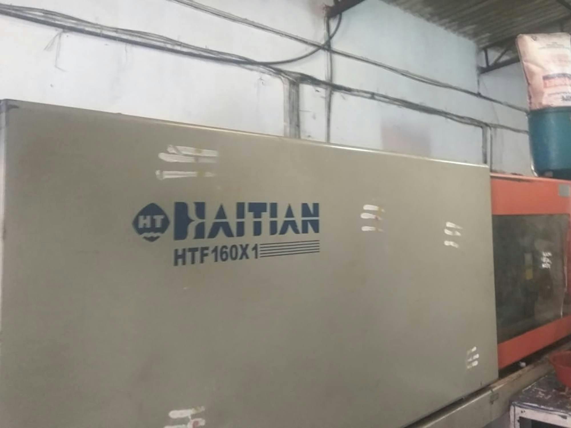 Widok z przodu maszyny HAITIAN HTF160X1