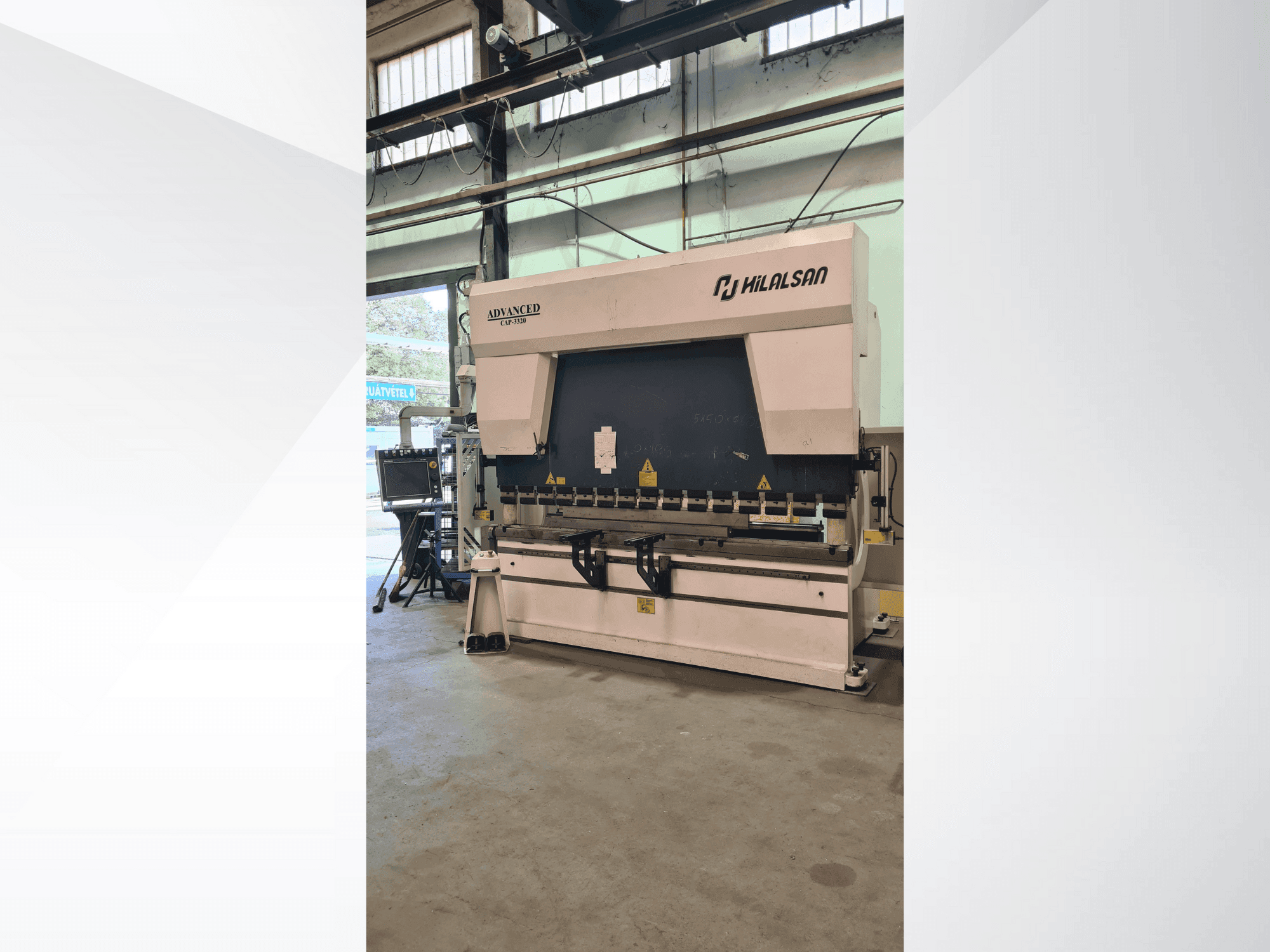 Widok z przodu maszyny HILALSAN Advanced Cap 3320
