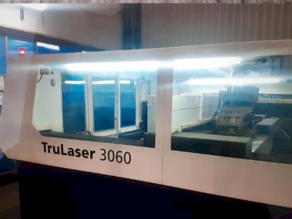 Widok z przodu maszyny Trumpf Trulaser 3060