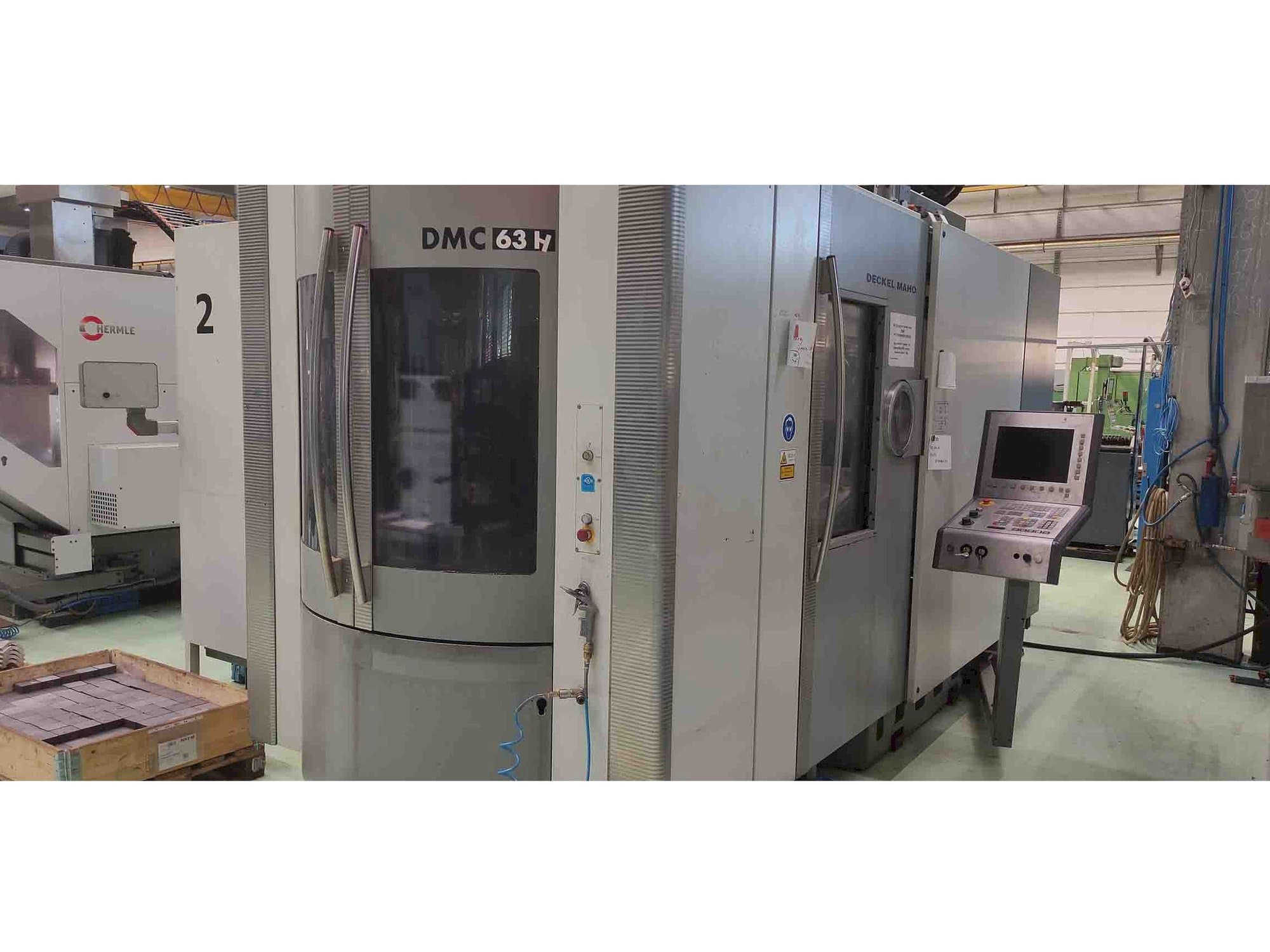 Widok z przodu maszyny DMG DMC63H