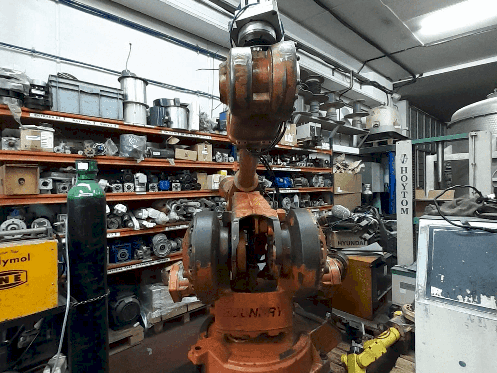 Widok z przodu maszyny ABB IRB 4400  (2018)