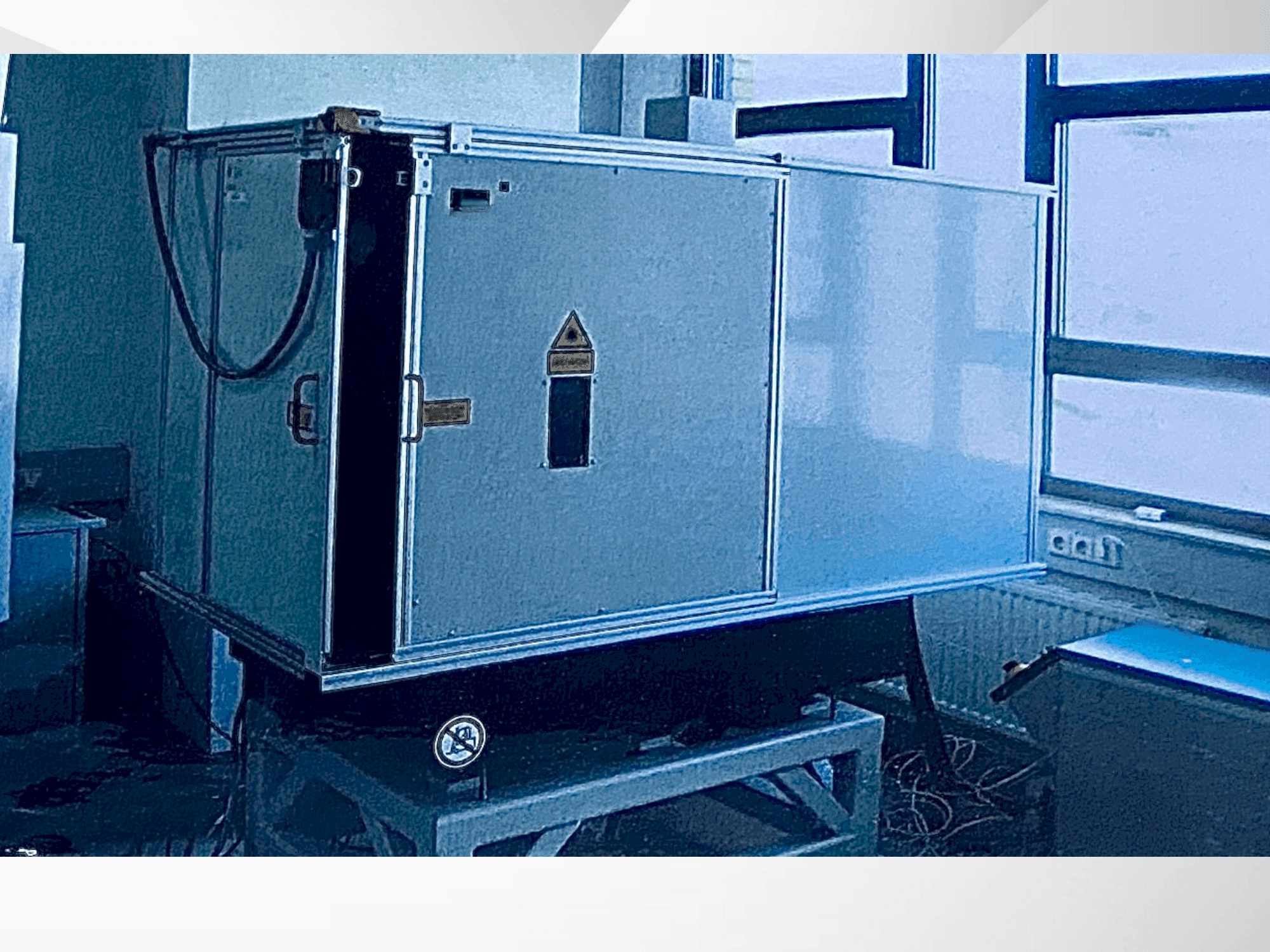 Widok z przodu maszyny LASAG KLS 246 CL60