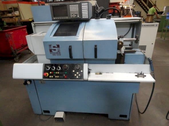 Widok z przodu maszyny SCHAUBLIN 125-CCN