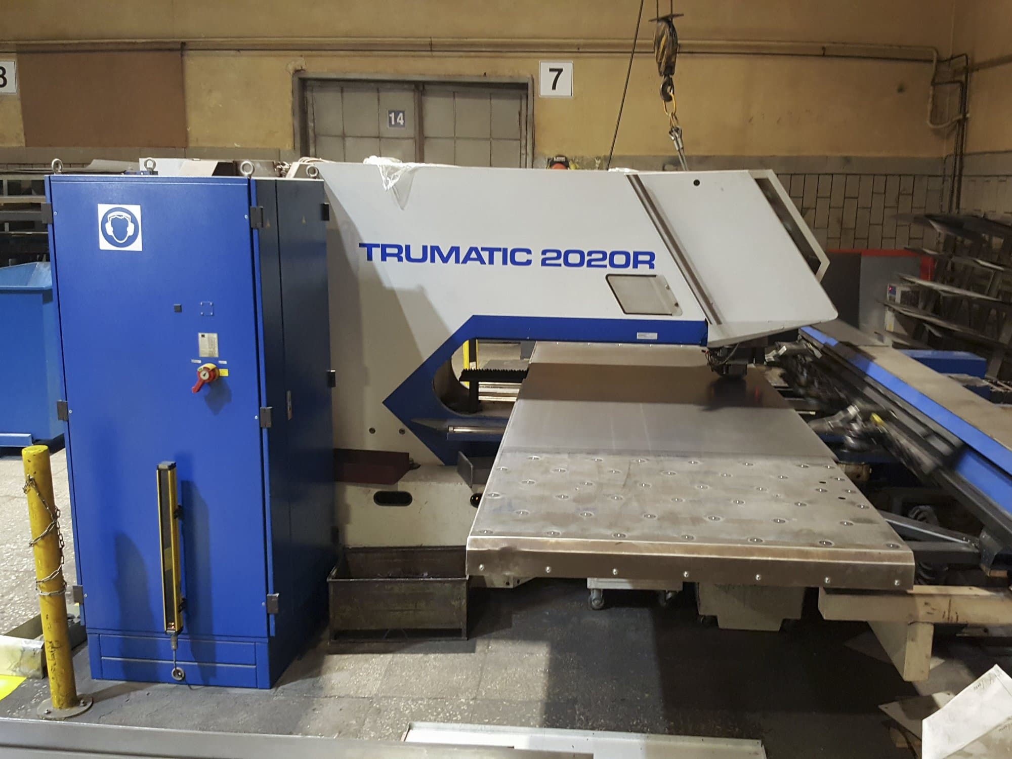 Widok z przodu maszyny Trumpf Trumatic 2020R