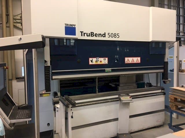 Widok z przodu maszyny Trumpf TruBend 5085