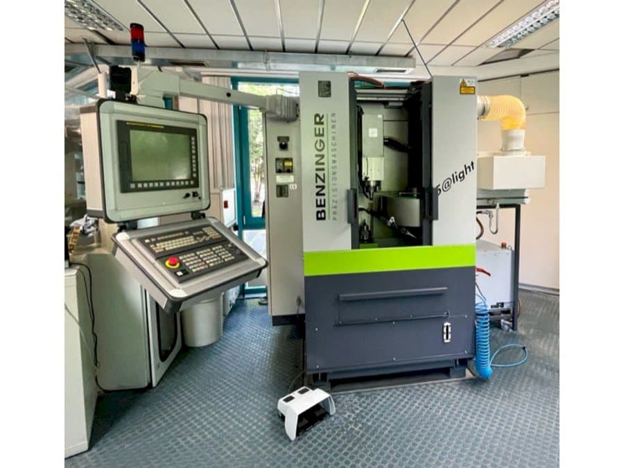 Widok z przodu maszyny Benzinger 5@light