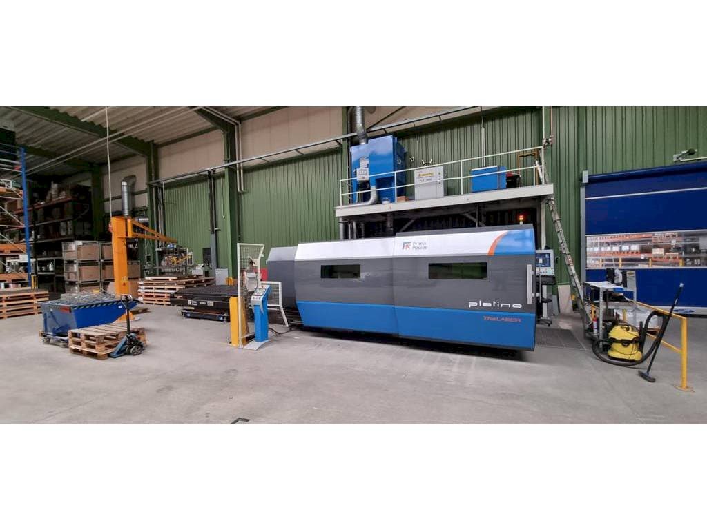 Widok z przodu maszyny Prima Power Platino Fiber