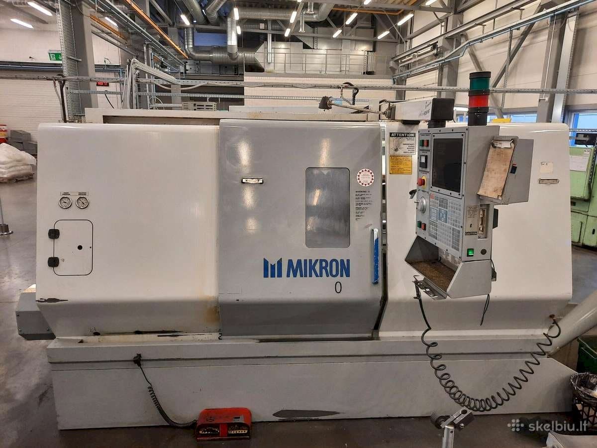 Widok z przodu maszyny MIKRON-HAAS LCE860T