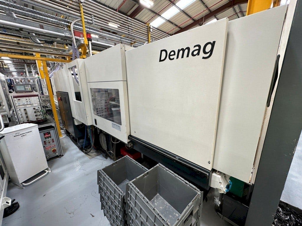 Widok z przodu maszyny DEMAG Ergotech 80/420-310 System