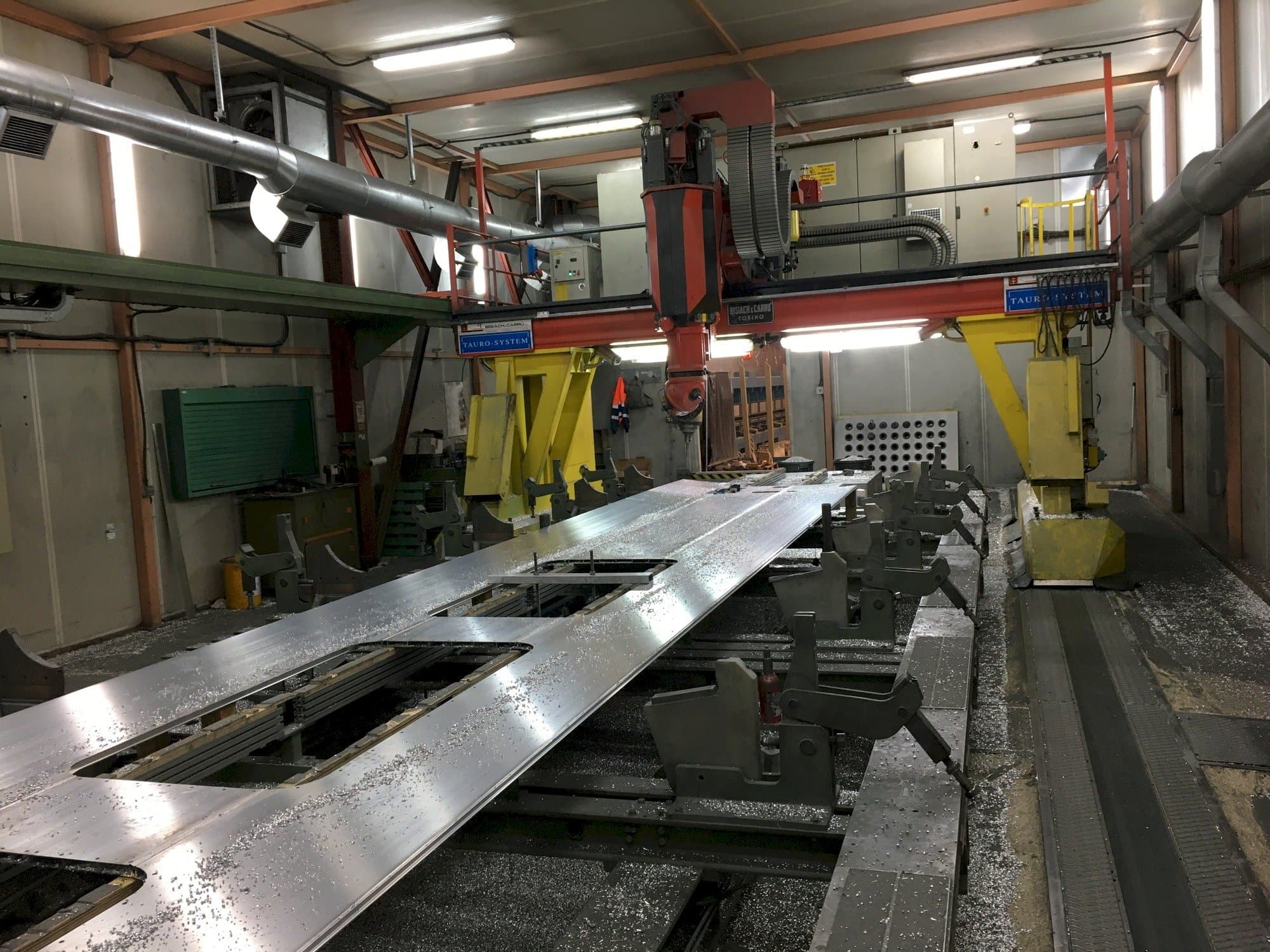 Widok z przodu maszyny Bisiach & Carru TJKP8/11/F