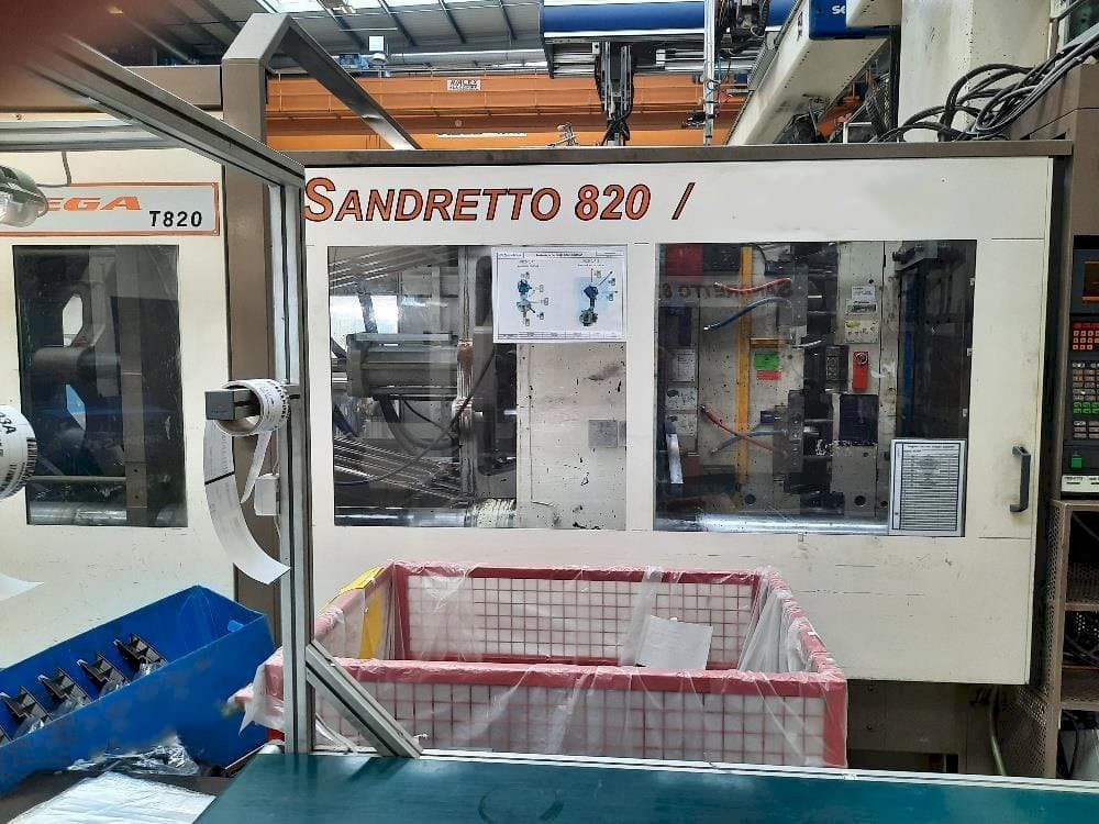 Widok z przodu maszyny SANDRETTO 820/6434