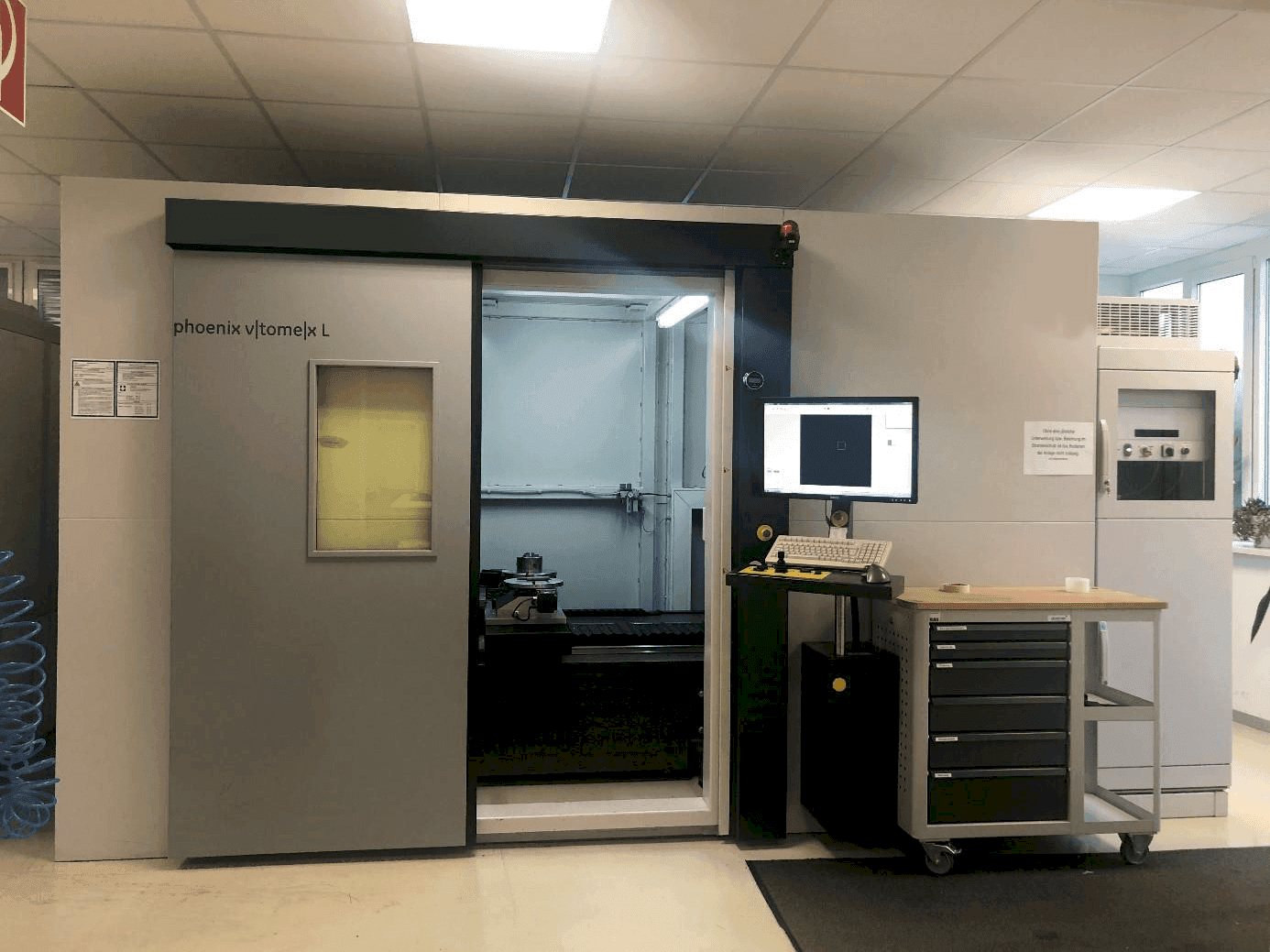 Widok z przodu maszyny Phoenix V|tome|x L 240