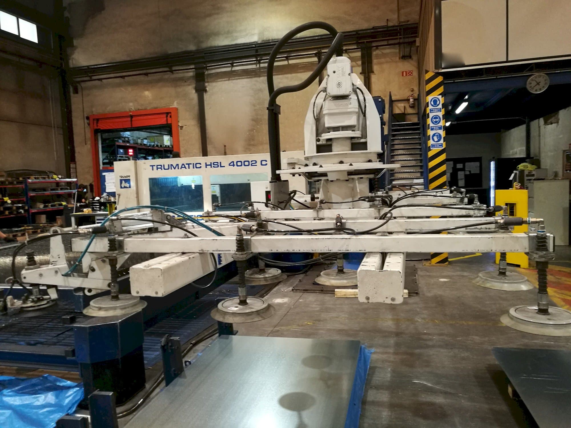 Widok z przodu maszyny Trumpf TRUMATIC HSL 4002 C