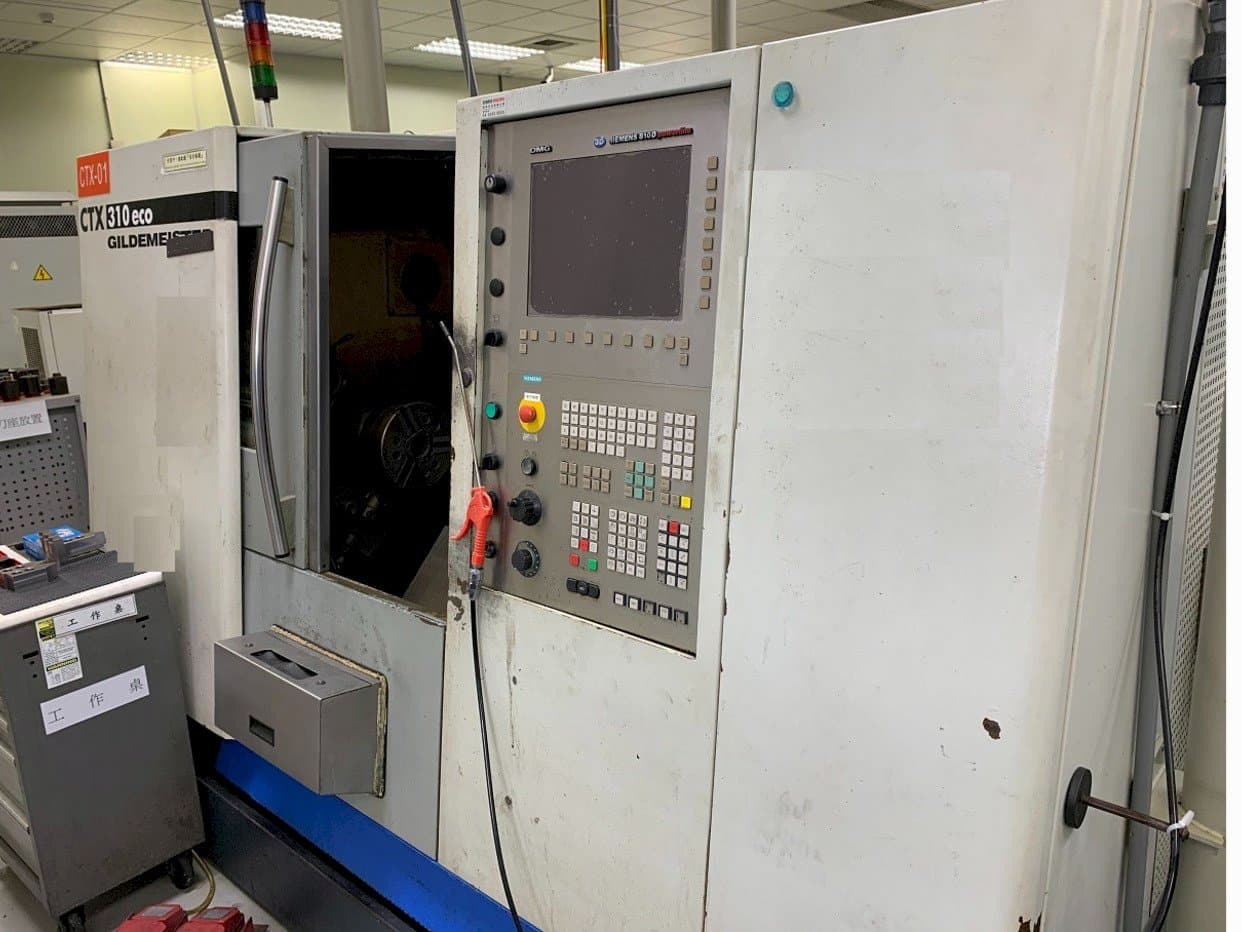 Widok z przodu maszyny Gildemeister CTX 310V1 eco