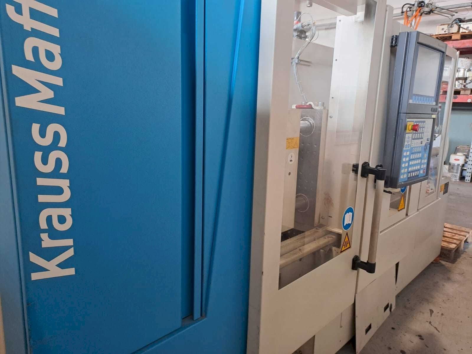 Widok z przodu maszyny Krauss Maffei 35-180CX