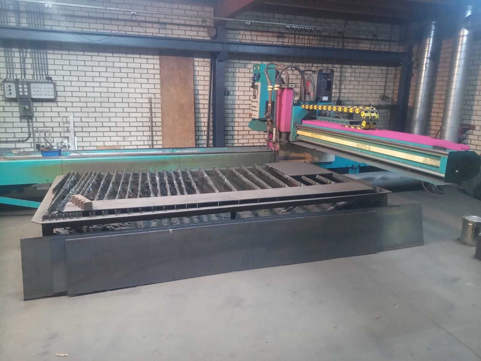 Widok z przodu maszyny SATO SATRONIK C2500