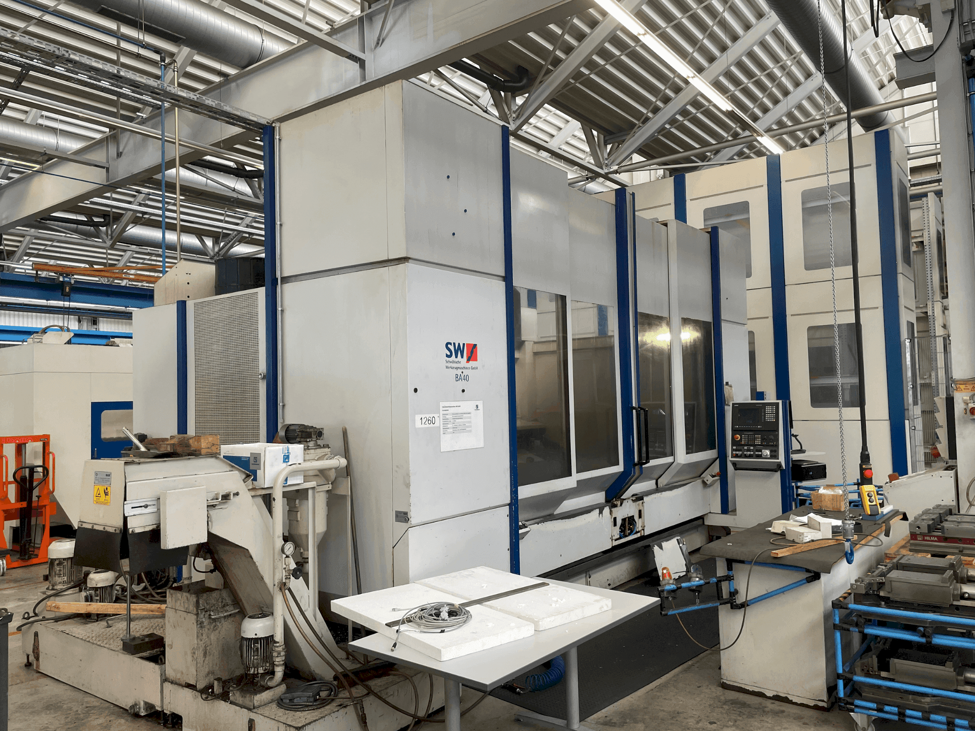 Widok z przodu maszyny SW BA 40 NC