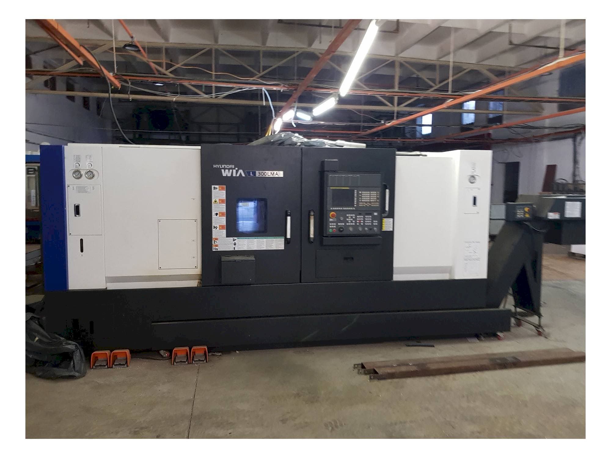 Widok z przodu maszyny Hyundai Wia L300LMA