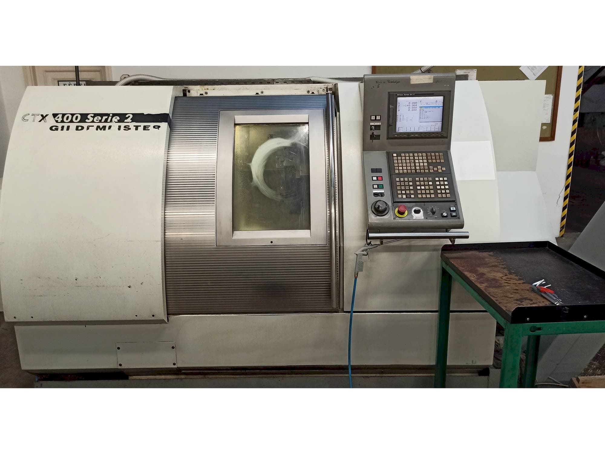 Widok z przodu maszyny Gildemeister CTX 400 S2