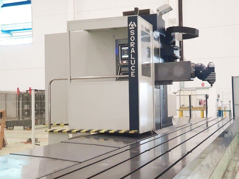 Widok z przodu maszyny Soraluce FL-13000