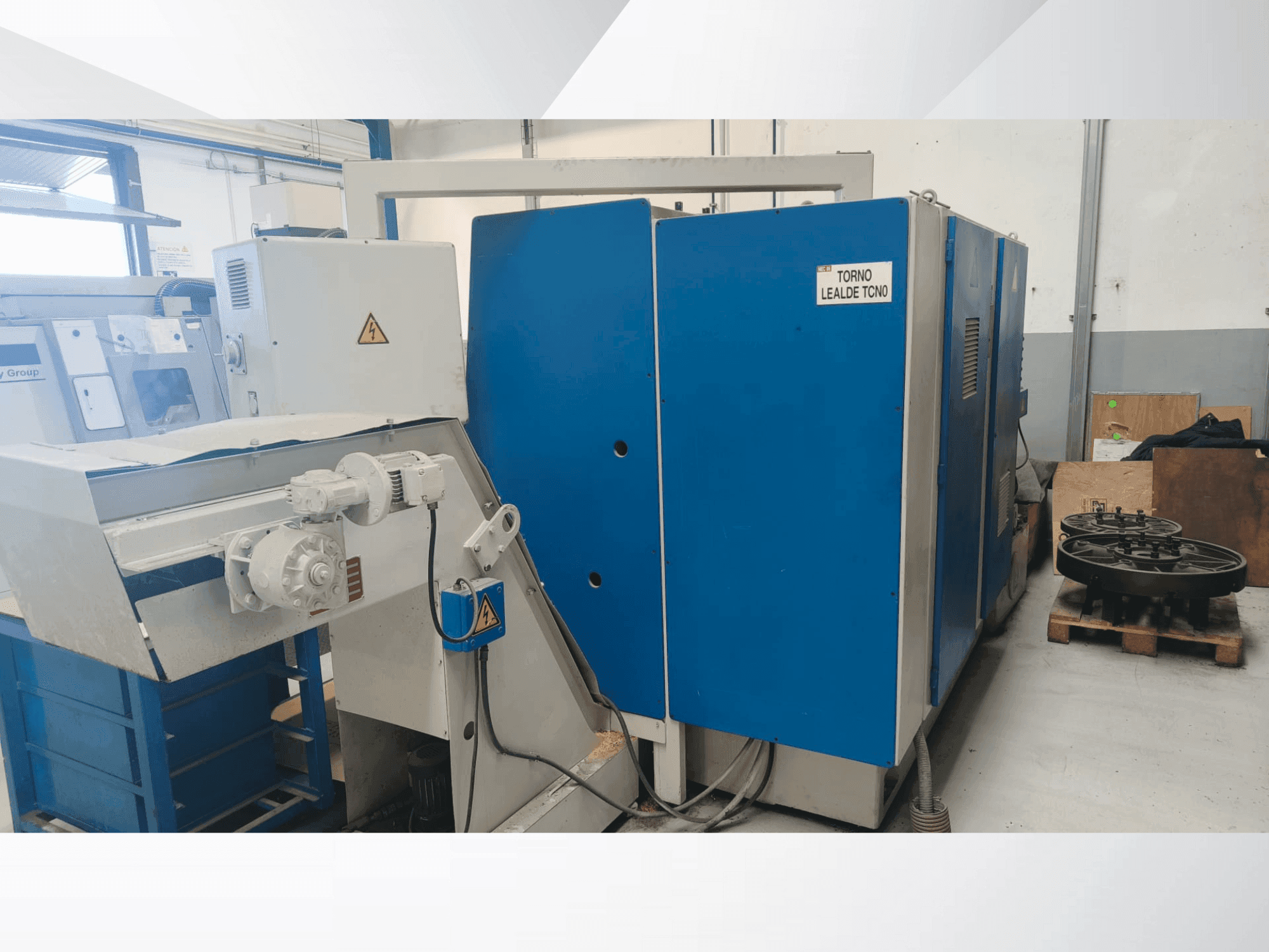 Widok z przodu maszyny Lealde TCN-0