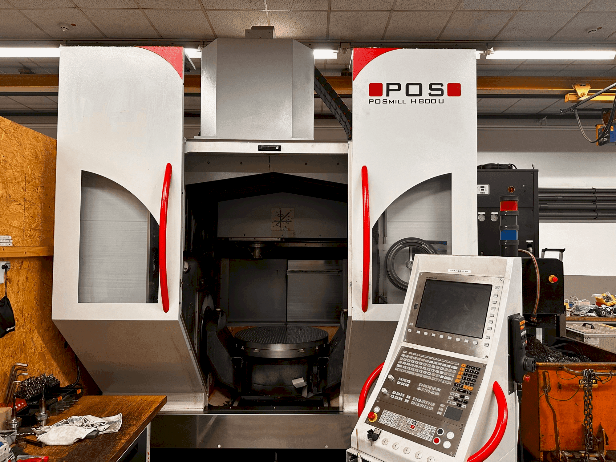 Widok z przodu maszyny POSmill H800U