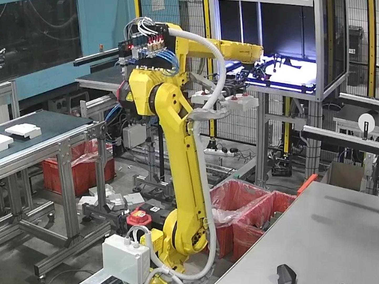 Widok z przodu maszyny FANUC M20iA12L