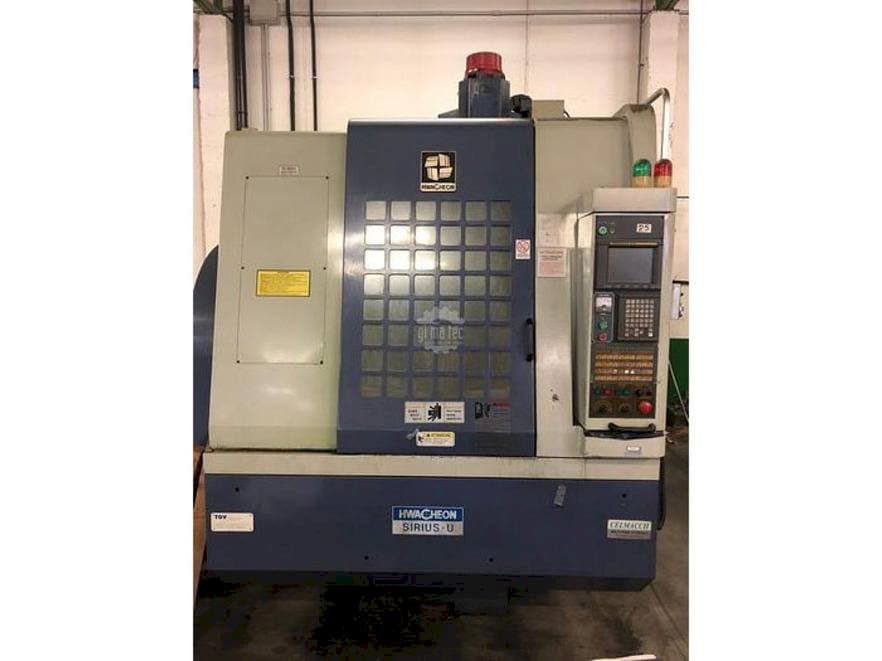 Widok z przodu maszyny HWACHEON SIRIUS U