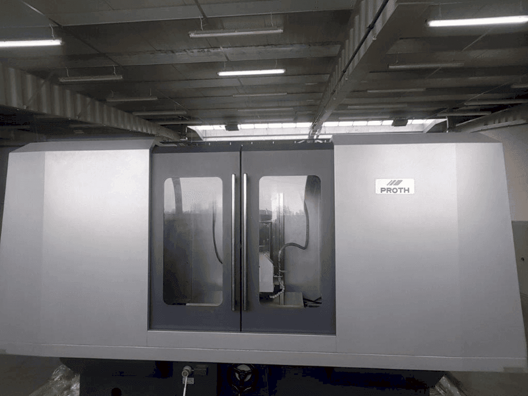 Widok z przodu maszyny Proth PSGC-50100AHR