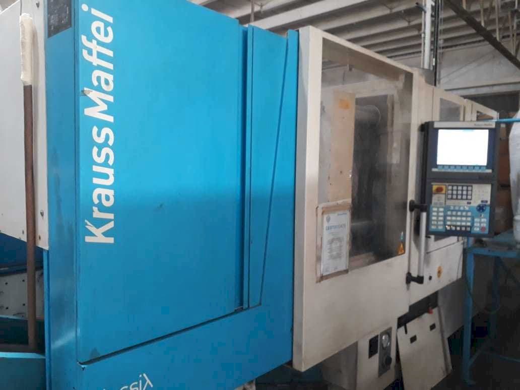 Widok z przodu maszyny Krauss Maffei 160/750 CX