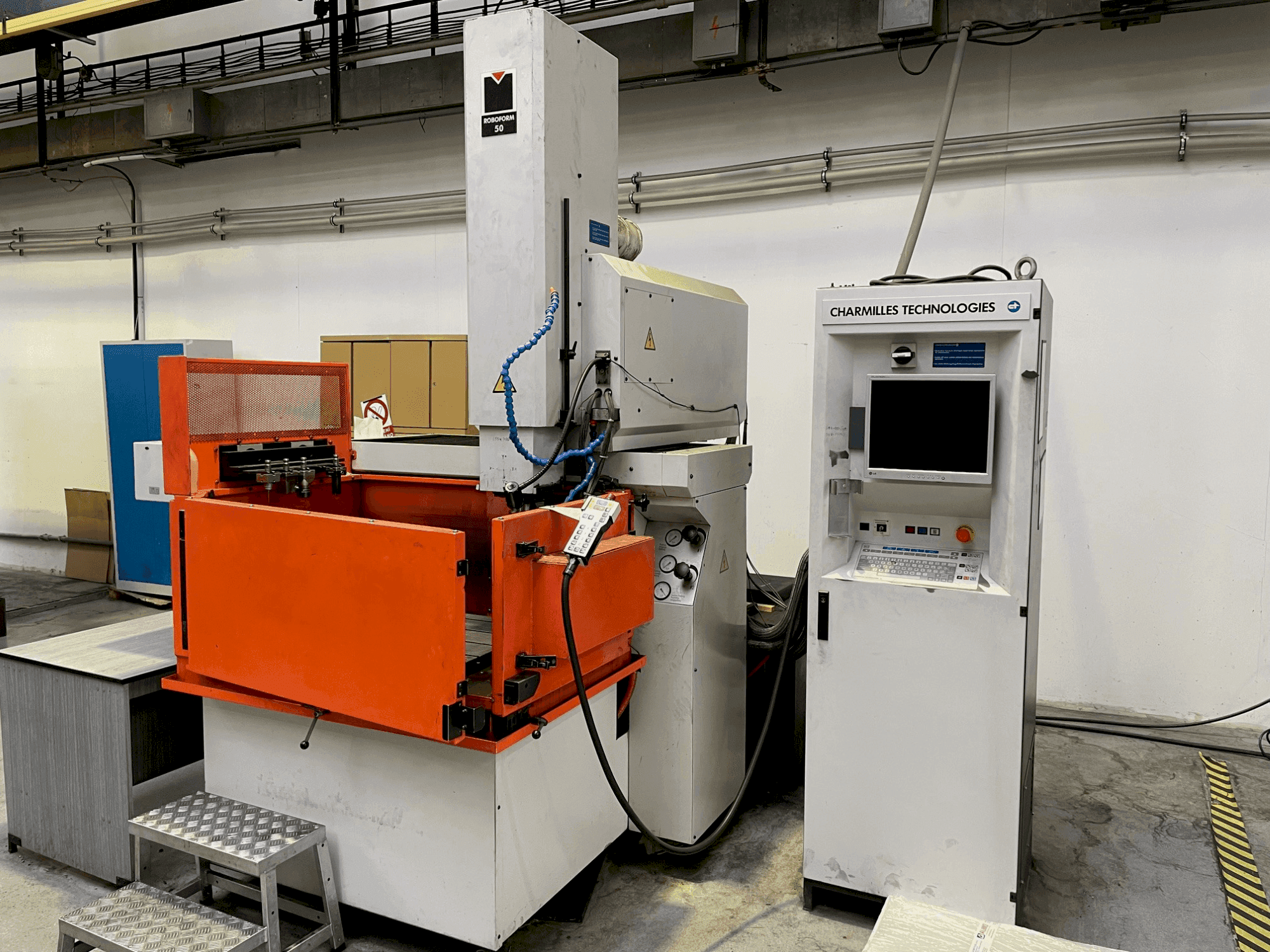 Widok z przodu maszyny CHARMILLES Roboform 50