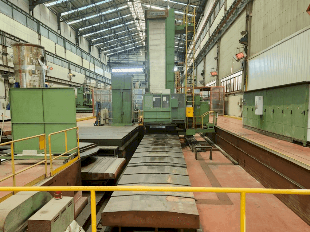 Widok z przodu maszyny WMW BP 160 CNC