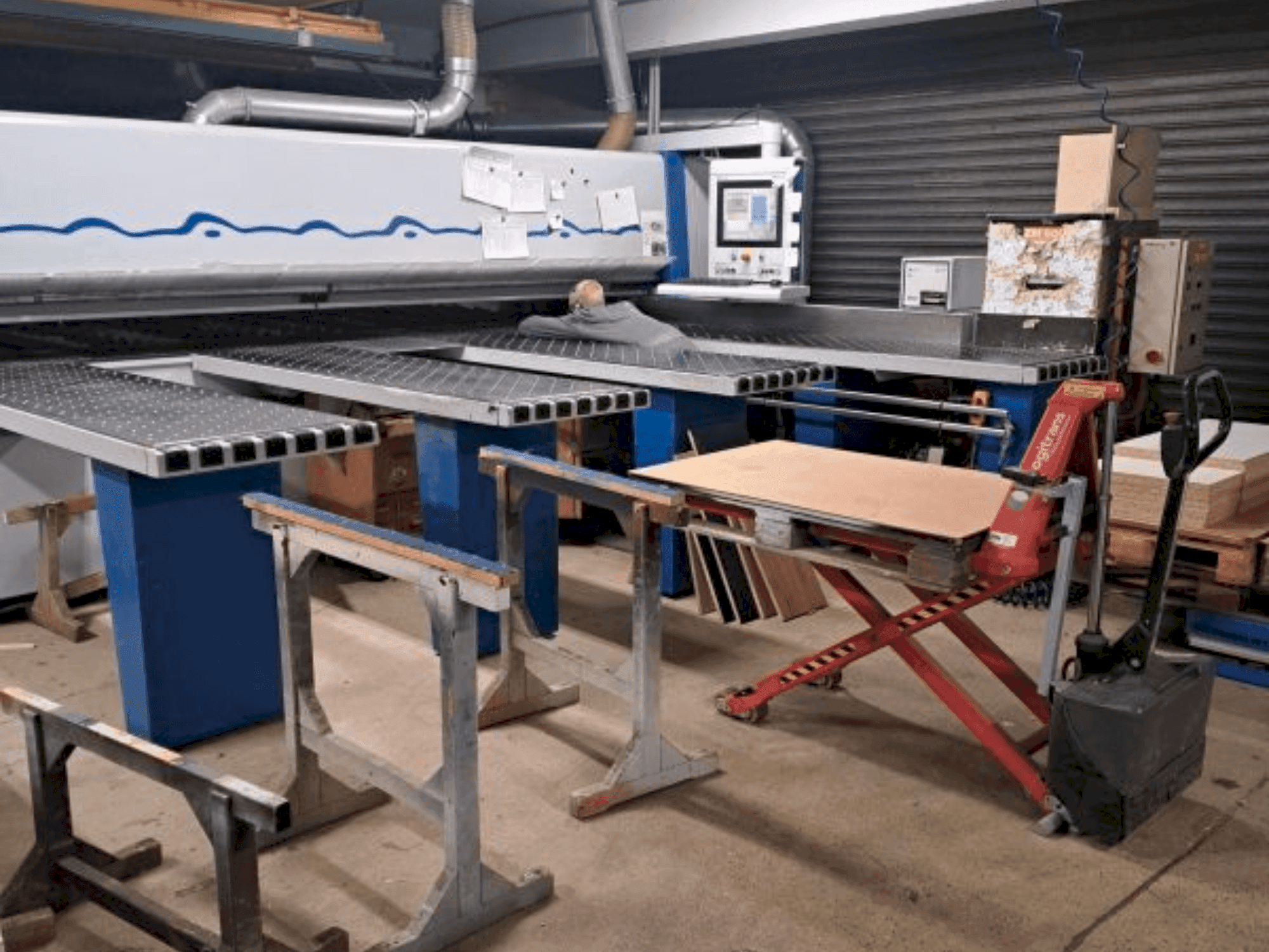 Widok z przodu maszyny HOLZMA HPL/42/22