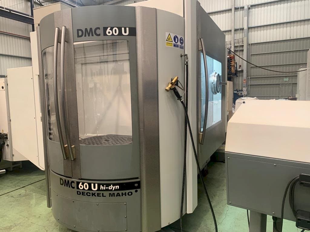 Widok z przodu maszyny DECKEL DMC 60 U hi-dyn